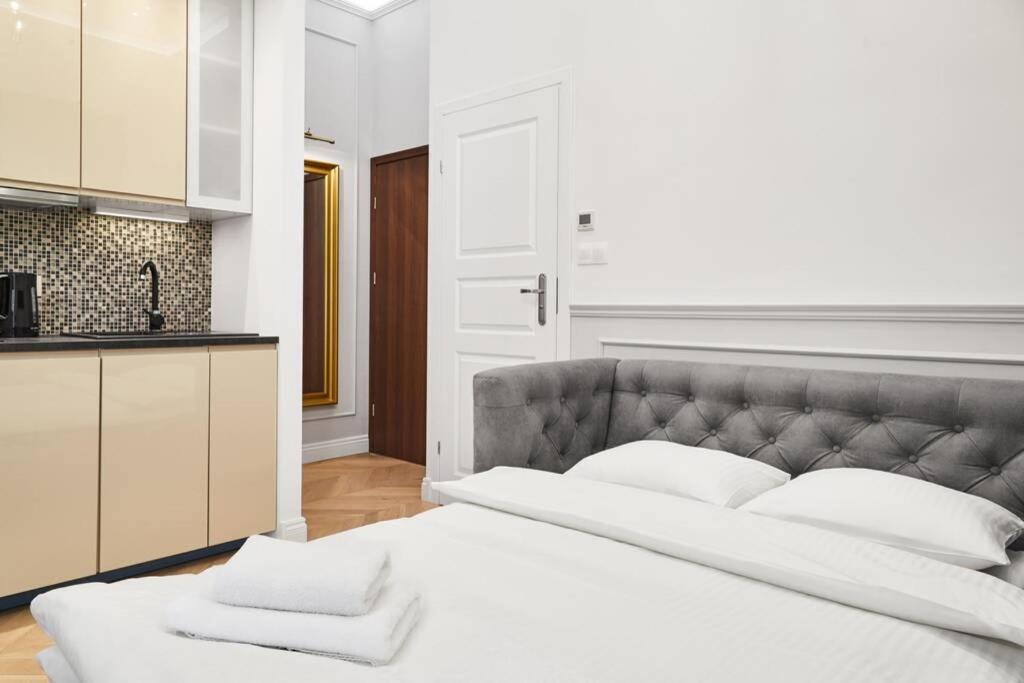Househost Apartment I: Studencka Street Краков Экстерьер фото